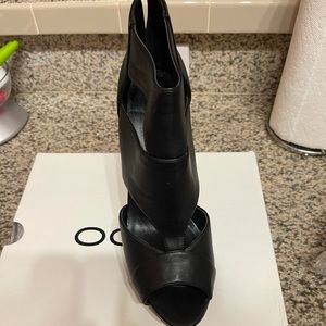 Aldo Black Heels (brand new)